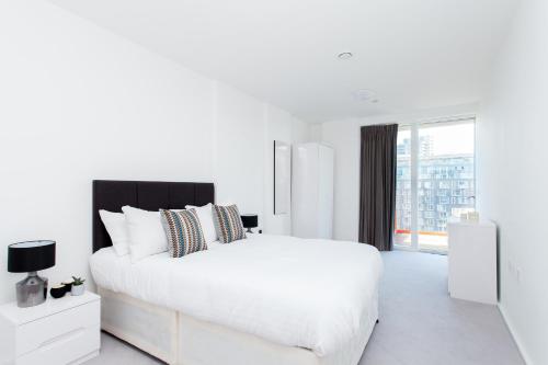 Clover Court - image 6