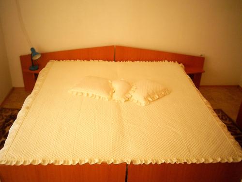 Triple Room with Balcony image 3