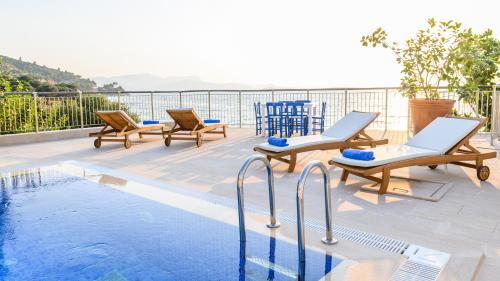 Luxury beach house, private pool, stunning sunsets, villa karpuz