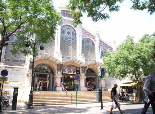 ApartUP Central Market I - image 14