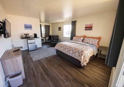 Pacific City Inn