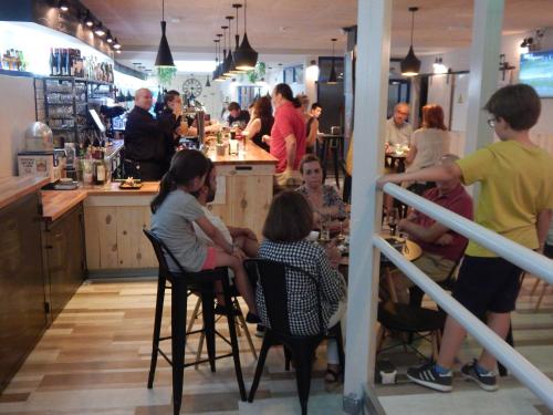 Restaurant, Hostel Catedral Burgos in Burgos