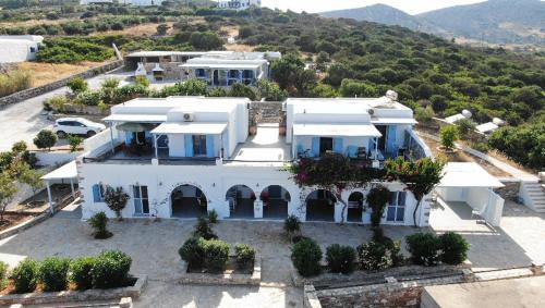  Ergina Summer Resort in Antiparos