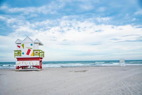 ICONA Diamond Beach in Wildwood Crest, USA