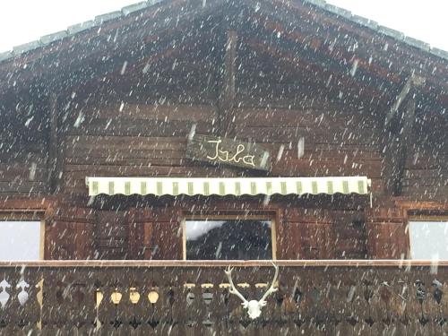 The cosy Isba - Chambre d hotes - Val de Bagnes - Verbier in Bagnes City Center