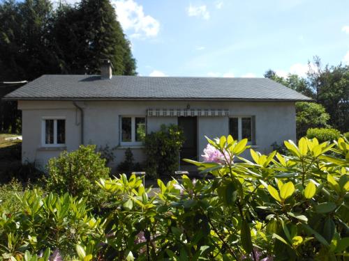 La maison sur la colline gîte à louer Lastioulles