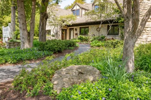Harbor Guest House - image 4