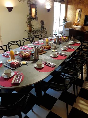 Ēdiens un dzērieni, Chez Herveline Le Fer - Chambres et table d'hôtes (Chez Herveline Le Fer - Chambres et table d'hotes) in Plouigneau