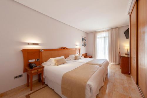 HOTEL LA LAGUNA SPA & GOLF