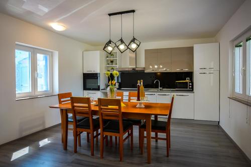  Apartman DORA, Unterkunft in Zadar