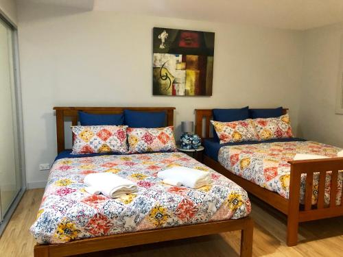 Jewel in the West-Newly Built and Spacious