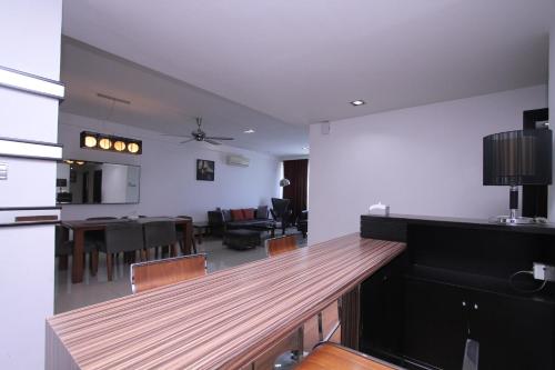 Likas Square - KK Apartment Suite