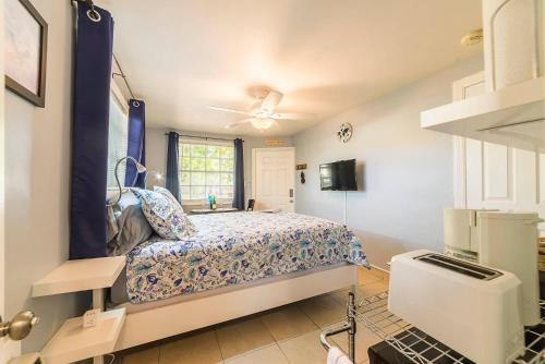The Blue Door Inn in Fort Lauderdale, USA