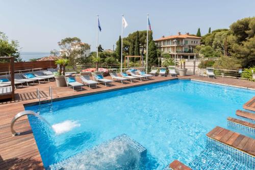 Best Western Plus Hôtel la Rade - Hotel - Cassis