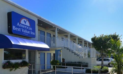 Americas Best Value Inn - Bradenton - image 4