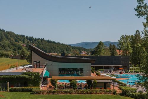 อ่างแช่น้ำร้อนกลางแจ้ง, Hotel Kristal - Terme Krka in โดเลนจ์สเกโทพลิซ