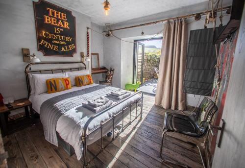 1 double bed, 2 sofa beds
