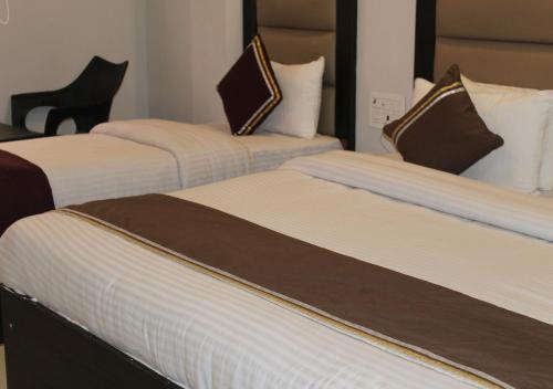 Premium Triple Room image 5