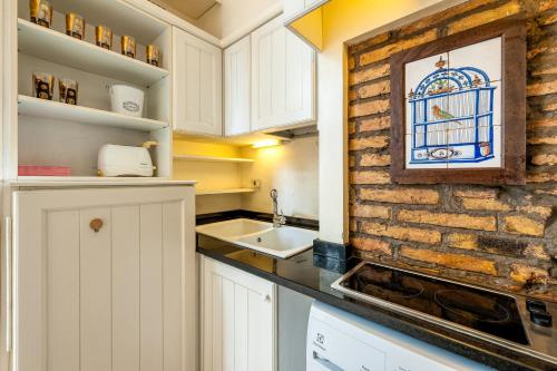 Spacious Loft Steps from Piazza Navona IREX Apartment, Rome (photo 10)