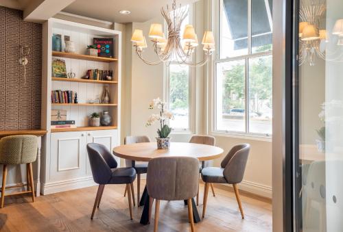 Point A Kensington Olympia - image 3