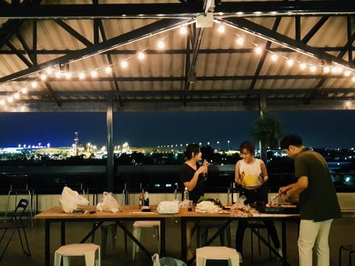 ห้องอาหาร, ยามเย็น โฮสเทล (Yamyen Hostel) near โรงเรียนเทพศิรินทร์ร่มเกล้า