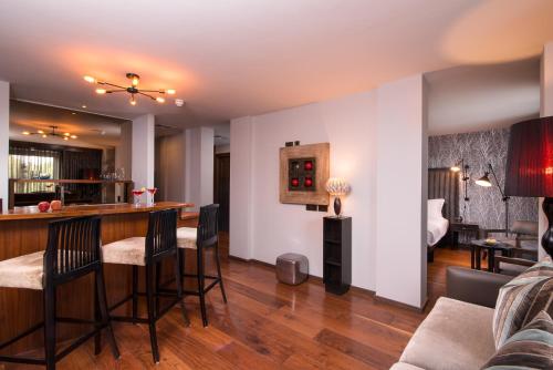 The Twelve Hotel - image 5