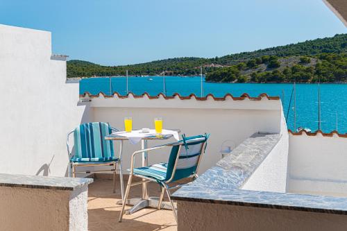  Black Pearl Suites Tisno in Tisno