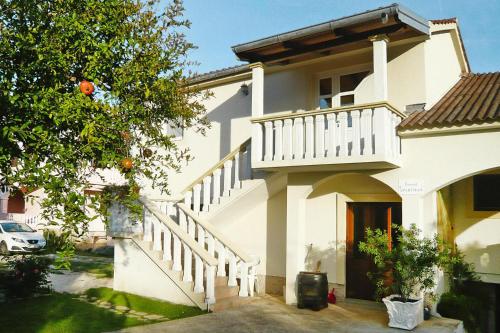  Apartments Tone Privlaka - CDN02083-CYA in Privlaka