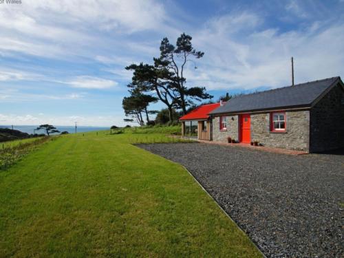 Holiday Home Cae Cwpwl by Interhome