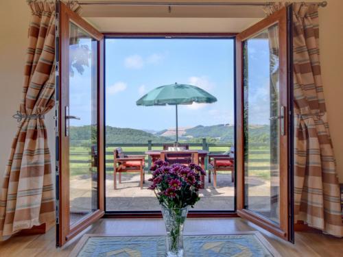 Holiday Home Dinas y Gadair gîte à louer Llanddeiniol