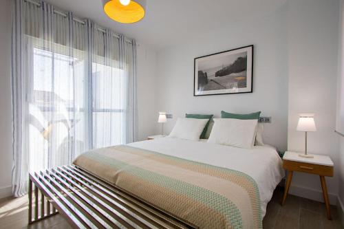 Triana Deluxe Skyview, Seville (photo 3)