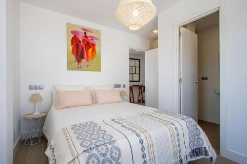 Triana Deluxe Skyview, Seville (photo 9)