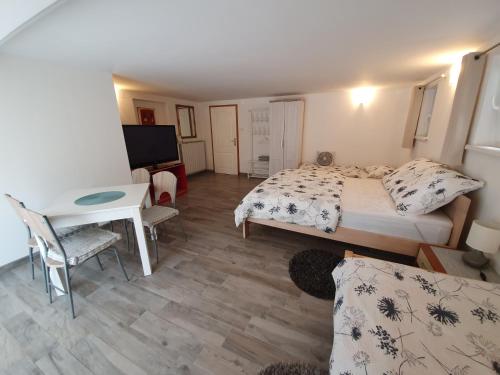 Rooms Jurca