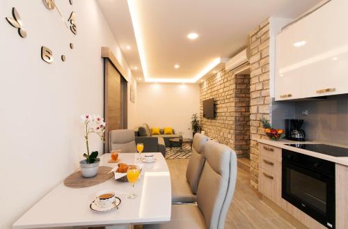 Apartment STELA - Private terrace & Parking