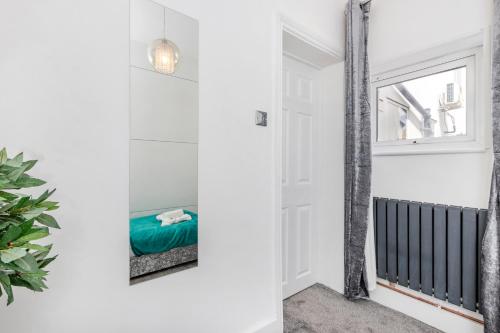 The Cobden Apartment, Penge, London