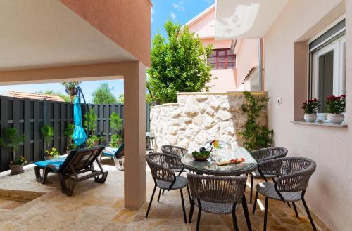 Apartment STELA - Private terrace & Parking