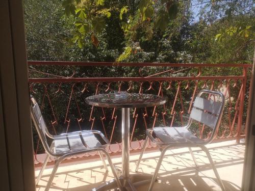 Balcony/terrace, Hotel les Troenes in Saint-Eloi
