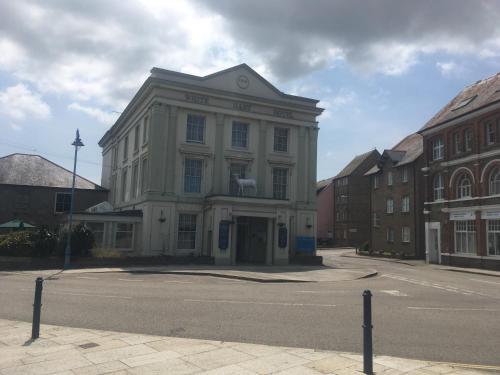 The White Hart Hotel – Hayle