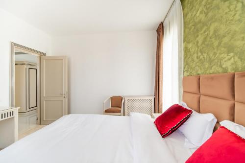 Miramare Residence Aparthotel — Photo 2