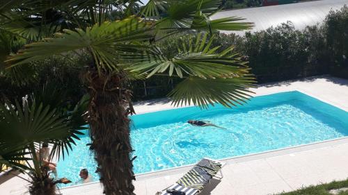  Luxury Modern Apartment With Pool, Pension in Lonato del Garda