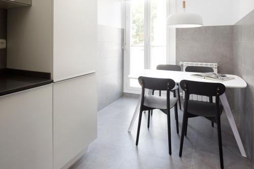 Two-Bedroom Apartment image 3