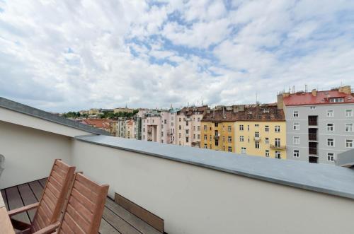 Two-Bedroom Penthouse Apartment image 2