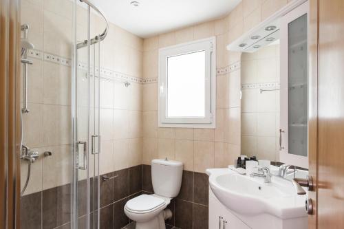 Delightful 1BD Apartment in Plaka by UPSTREET - image 13