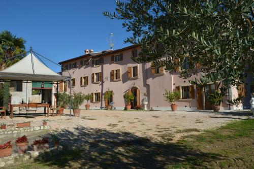 ANTICA CORTE AL MOLINO di Roberto Mazzi Winery- Adults Only, Verona