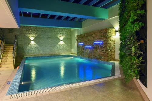 Svømmebasseng, Meshal Hotel & Spa near Beit al-Quran