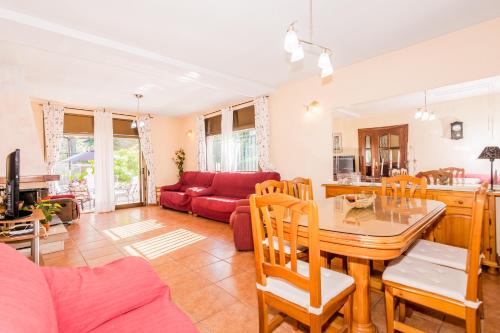 Erkély/terasz, HomeHolidaysRentals Corts in Fogars de la Selva