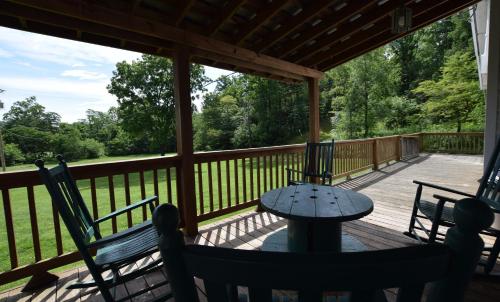 Graves Mountain Farm & Lodges