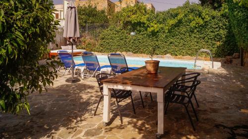  Zamaros Traditional Villa in Maroulás