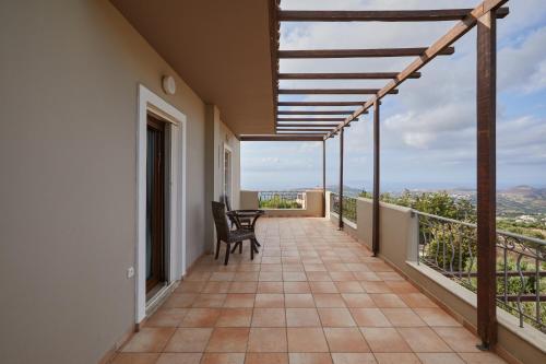 Serapis Country House on the hill above Heraklion Off grid