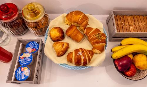 B&B Cosmoneapolitan - image 14